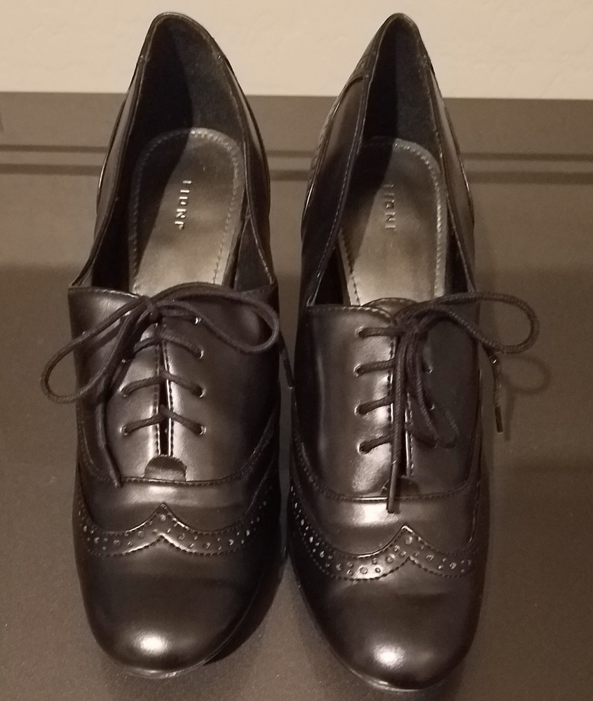 Fashion Tuexedo Heels